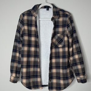 Plaid blue and beige cozy jacket